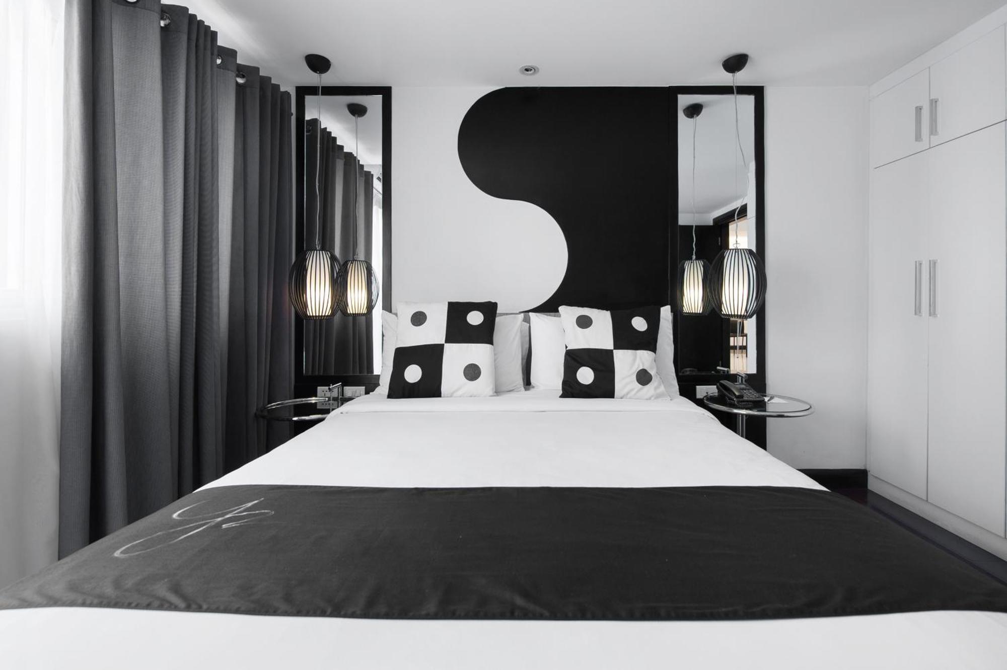Y2 Managed By Hii 3* Makati City